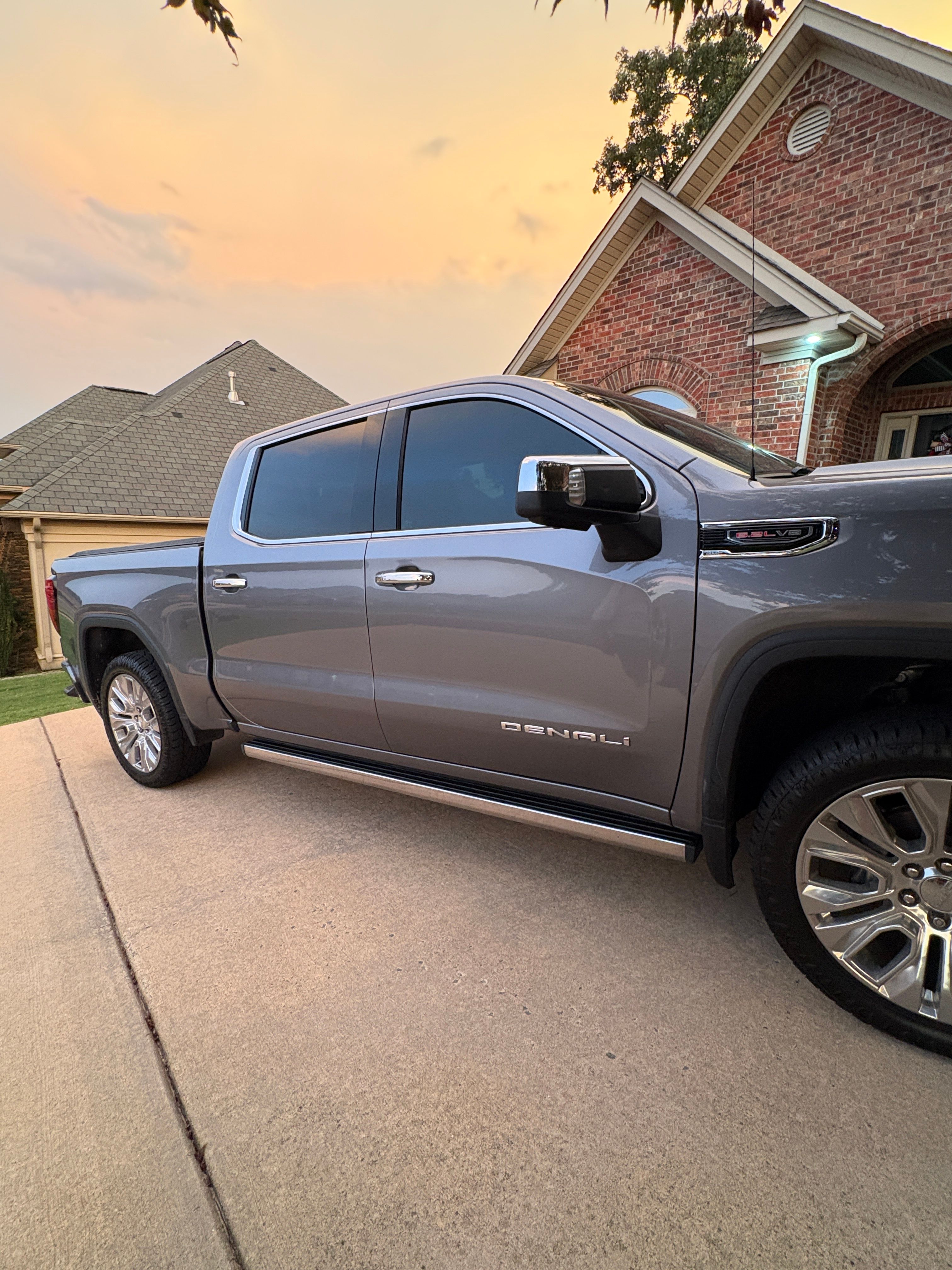 Used 2020 GMC Sierra 1500 Denali w/ Denali Ultimate Package AWD/4WD image 12