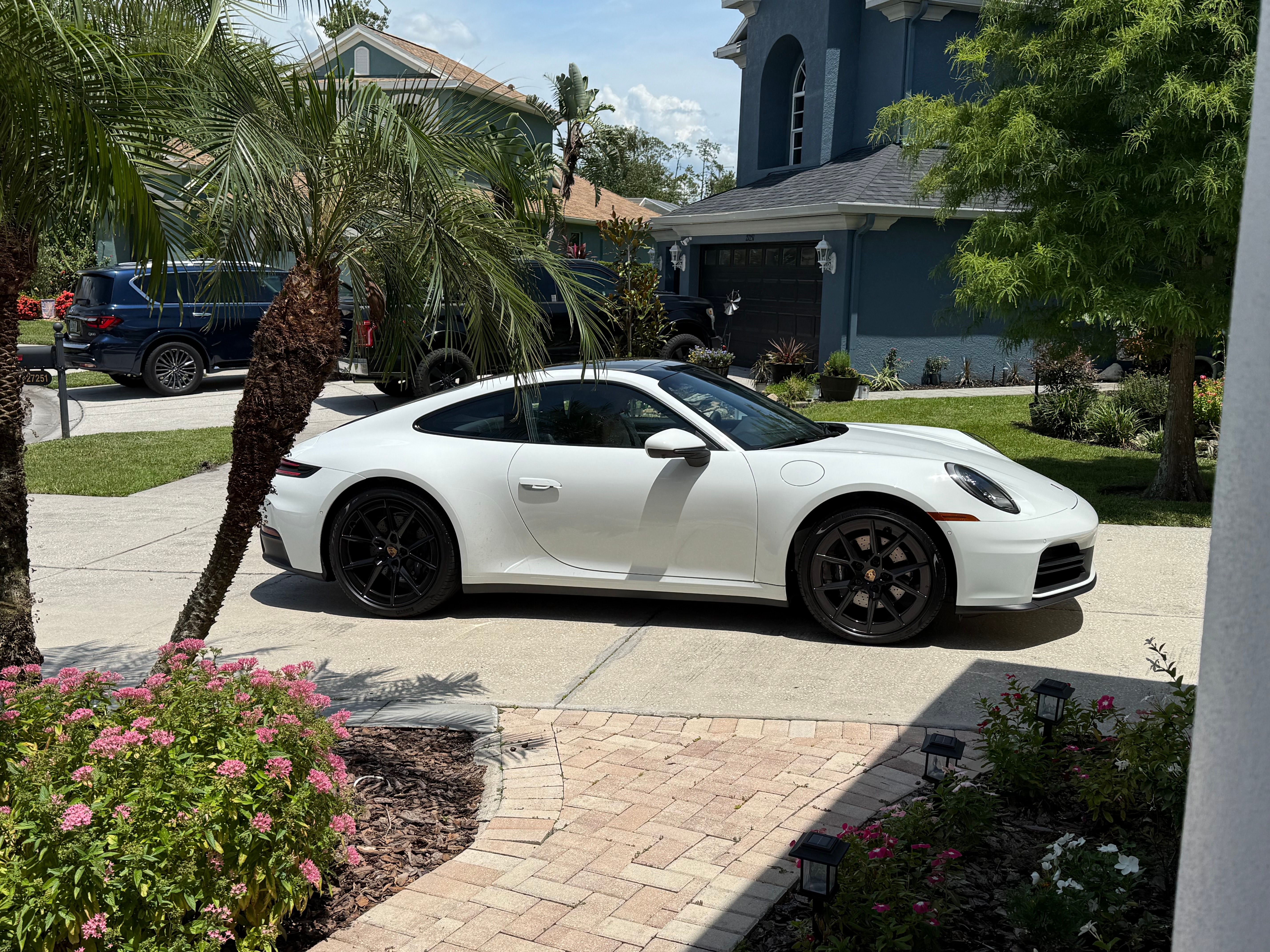 Used 2025 Porsche 911 Carrera RWD image 8