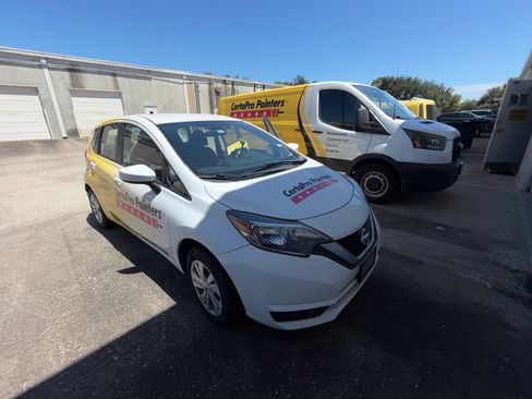 Used 2017 Nissan Versa Note SV FWD image 2