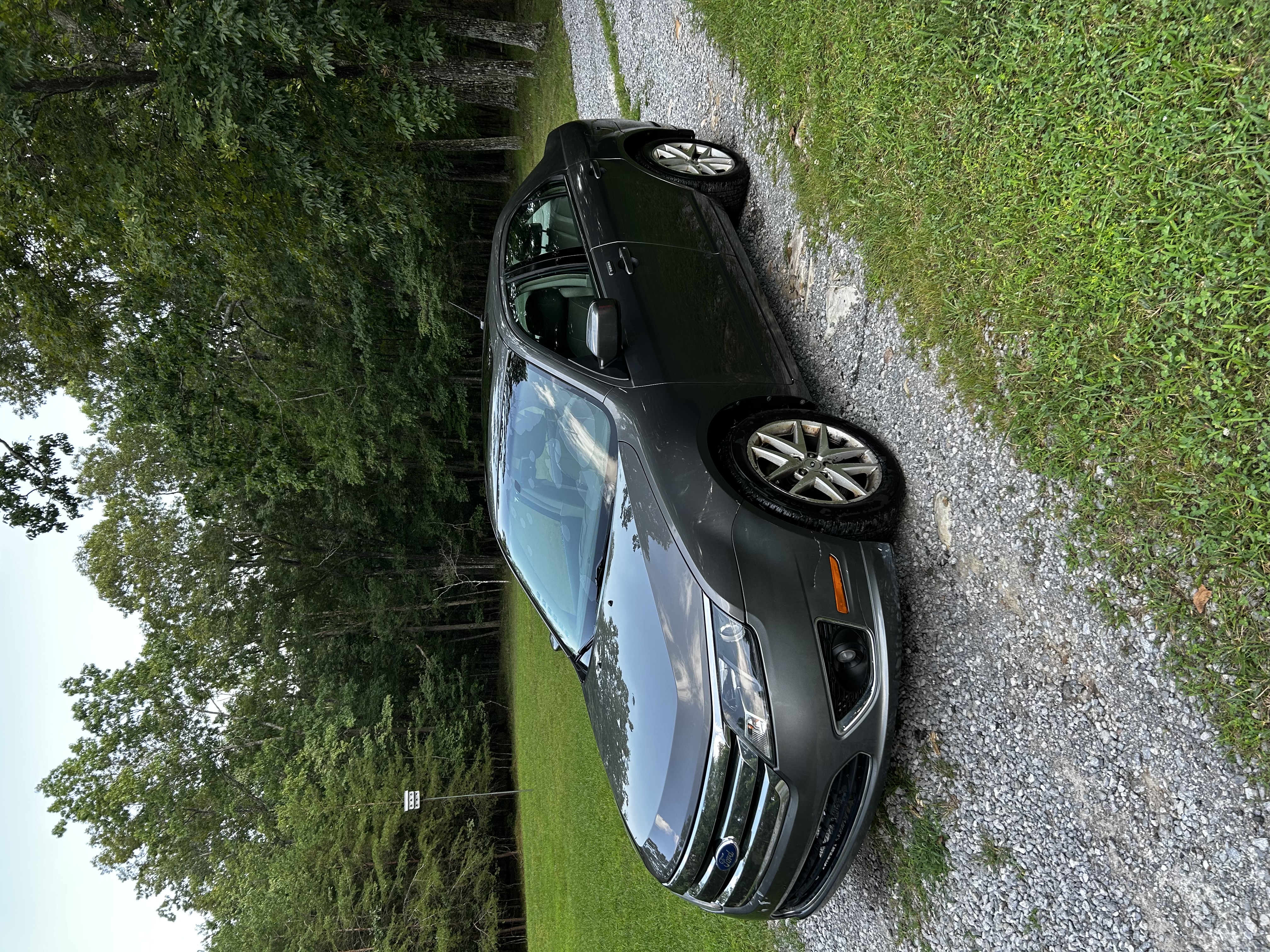 Used 2011 Ford Fusion SEL w/ 301A Rapid Spec Order Code FWD image 1