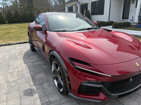 Used 2025 Ferrari Purosangue image 9