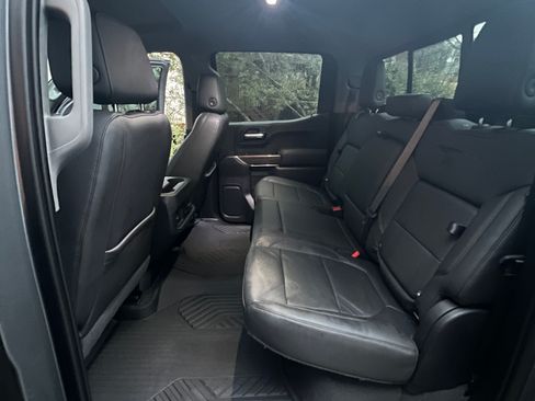 Used 2020 Chevrolet Silverado 1500 LT Trail Boss image 12