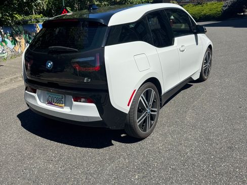 Used 2017 BMW i3 w/ Range Extender RWD image 4