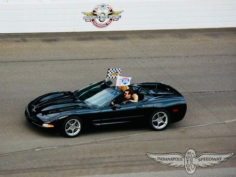Used 2004 Chevrolet Corvette Convertible w/ Preferred Equipment Group RWD image 1