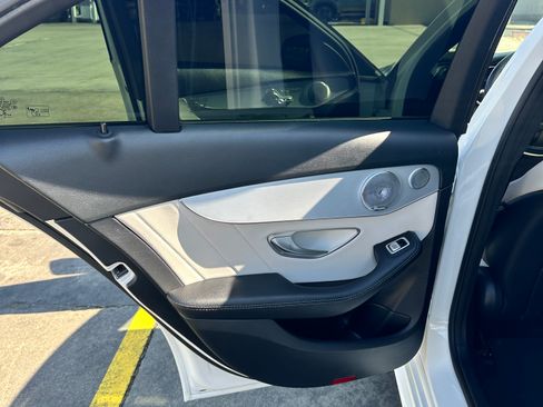 Used 2018 Mercedes-Benz C 300 4MATIC Sedan image 19