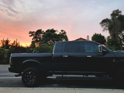 Used 2016 RAM 2500 Laramie AWD/4WD image 1