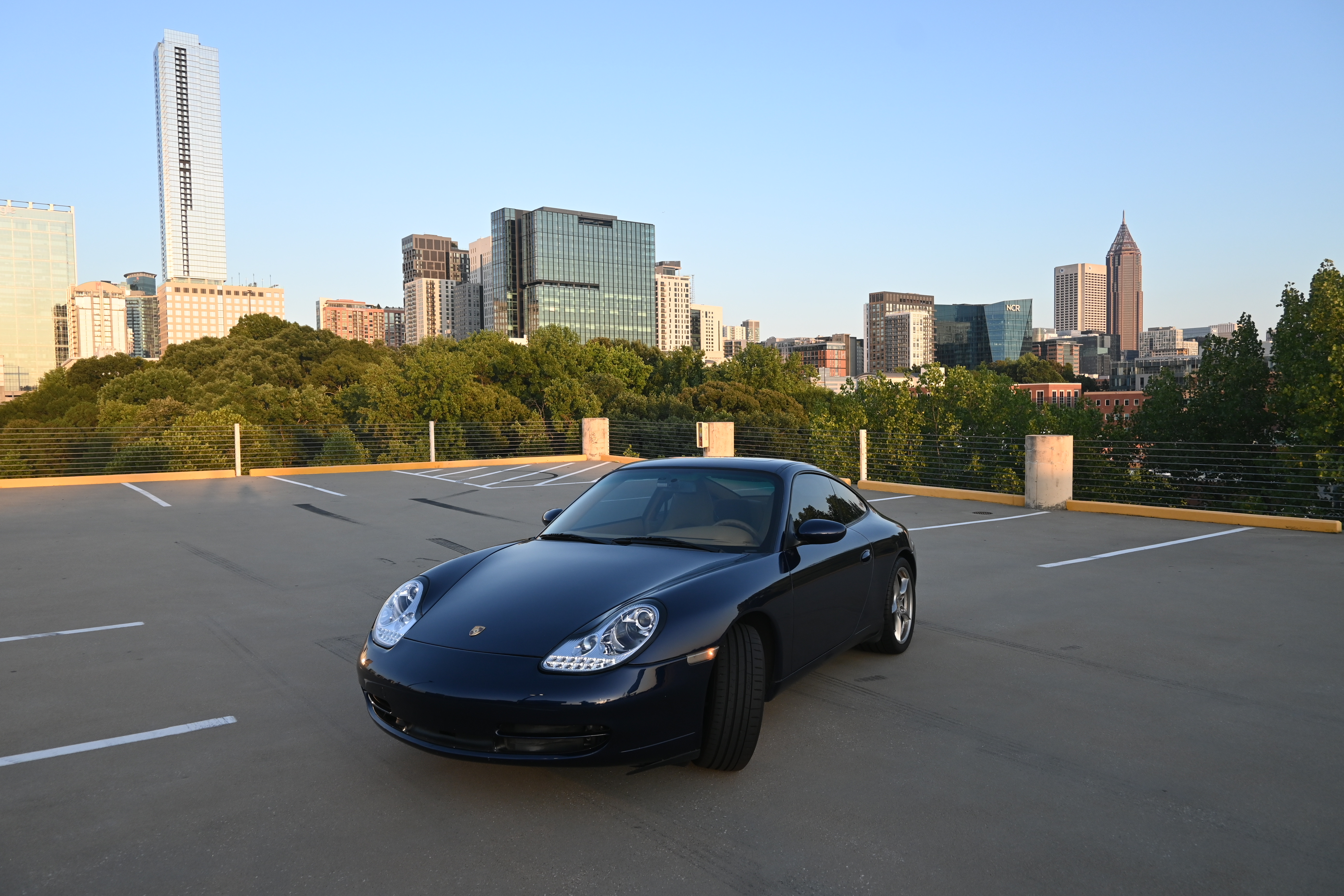 Used 2001 Porsche 911 Carrera RWD image 8