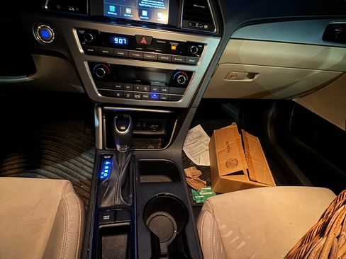 Used 2017 Hyundai Sonata SE image 13