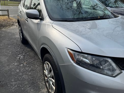 Used 2016 Nissan Rogue S image 4