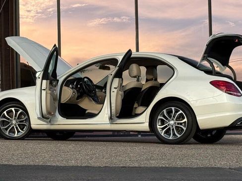 Used 2015 Mercedes-Benz C 300 4MATIC Sedan image 13