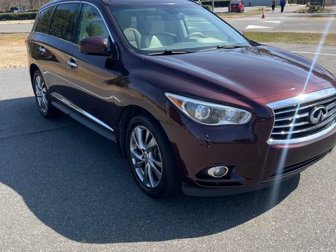 Used 2013 INFINITI JX35 AWD w/ Premium Pkg image 4