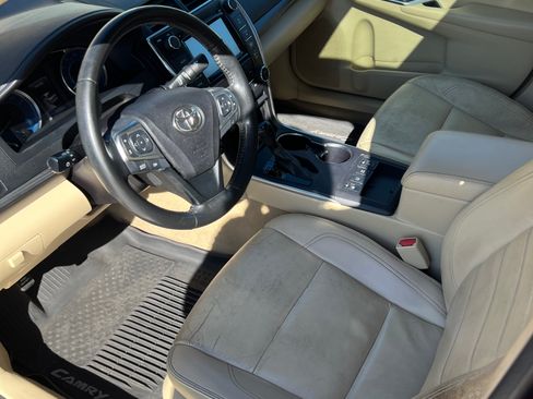 Used 2016 Toyota Camry XLE image 6