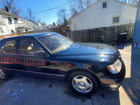 Used 1999 Lexus LS 400 image 9