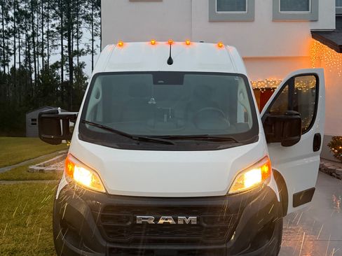 Used 2023 RAM ProMaster 2500 image 13