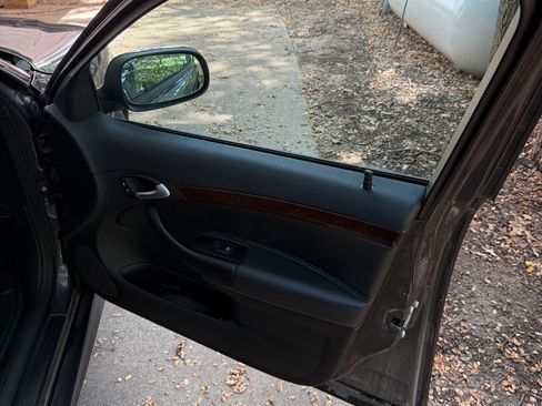 Used 2011 Saab 9-3 Aero image 23