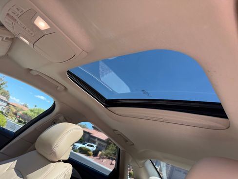 Used 2018 Lincoln MKZ Reserve w/ Technology Package FWD image 11