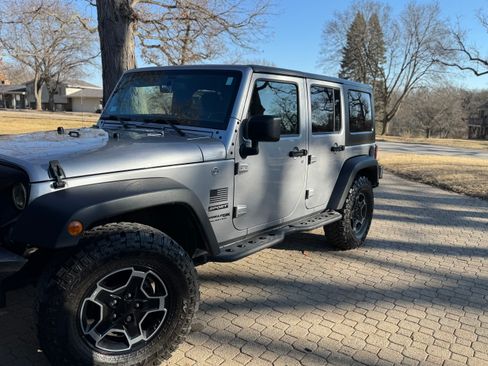 Used 2018 Jeep Wrangler Unlimited Sport S image 6