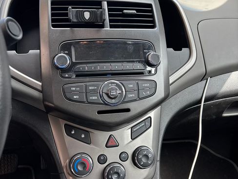 Used 2013 Chevrolet Sonic LT image 15