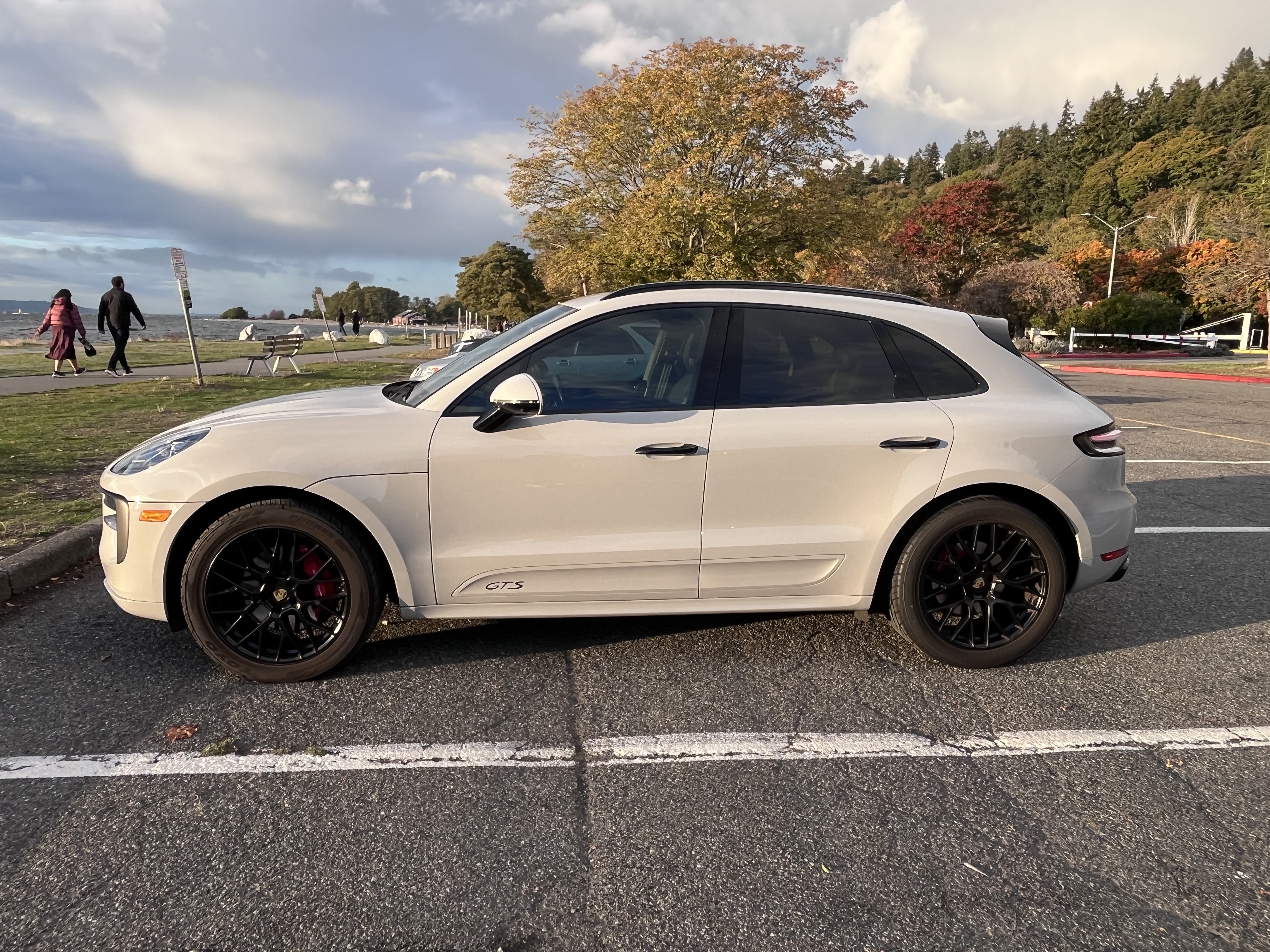 Used 2021 Porsche Macan GTS w/ Premium Package Plus (PF9) AWD/4WD image 6
