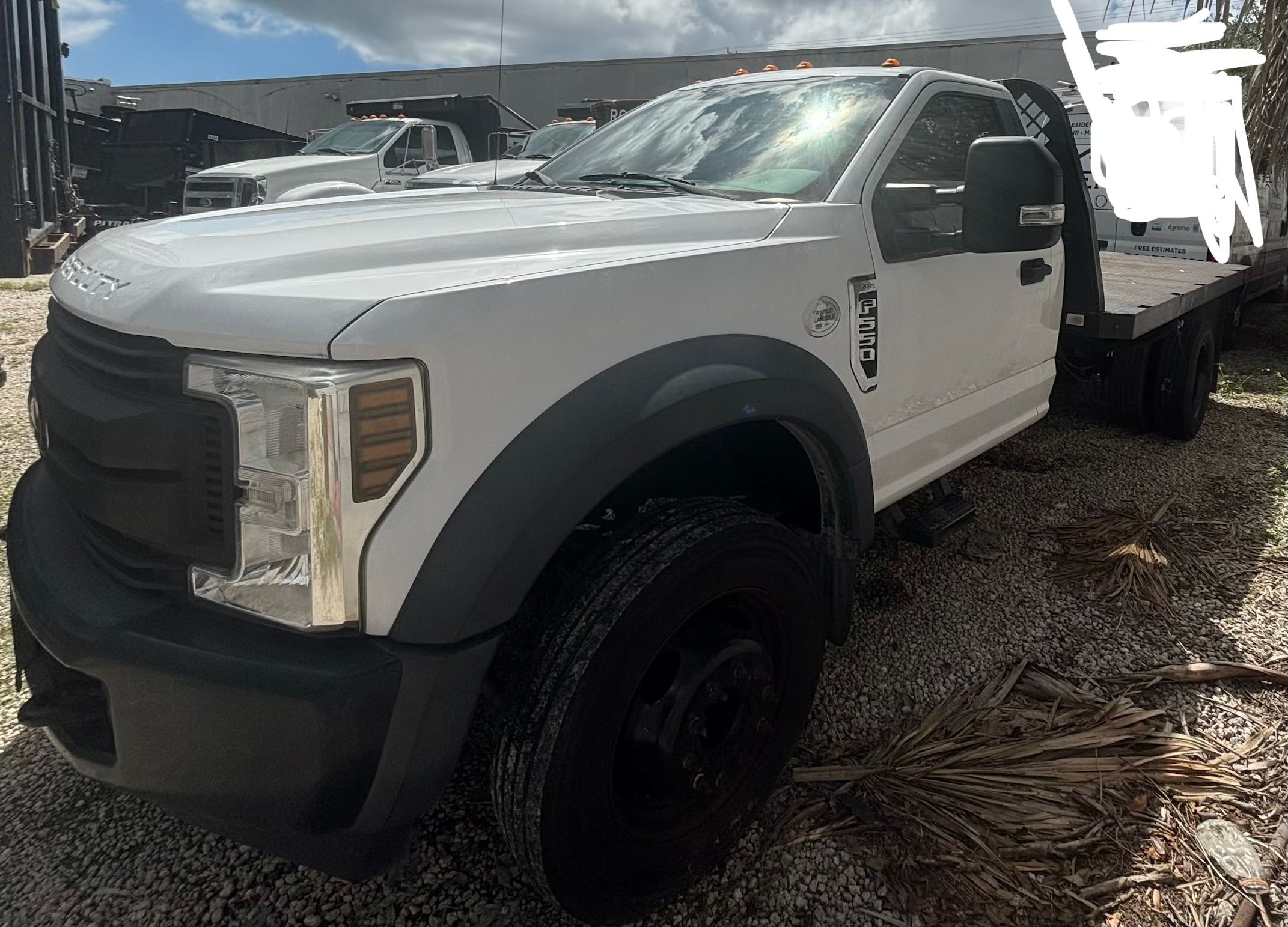 Used 2019 Ford F550 Luxury w/ Power Equipment Group RWD image 4