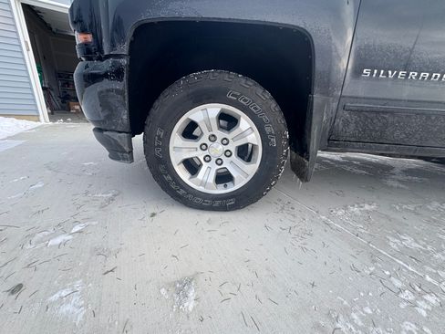 Used 2019 Chevrolet Silverado 1500 LT w/ All Star Edition image 13