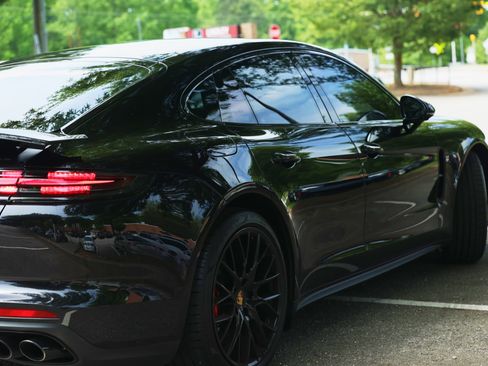 Used 2018 Porsche Panamera Turbo image 5