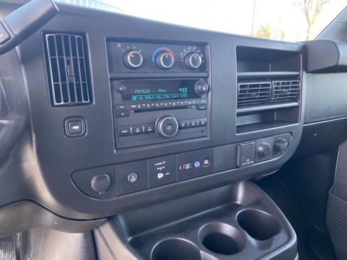 Used 2021 Chevrolet Express 3500 w/ Power Convenience Package image 11