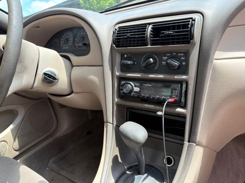 Used 2000 Ford Mustang Coupe RWD image 19