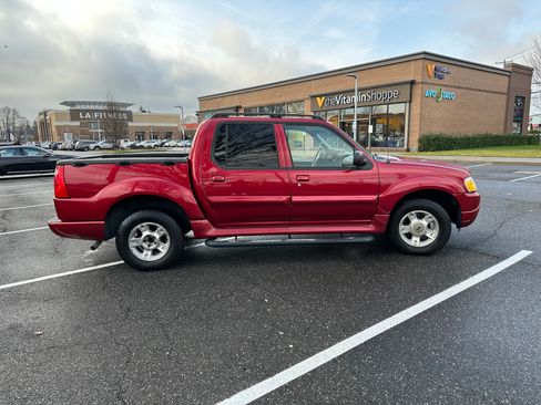 Used 2004 Ford Explorer Sport Trac 4x4 image 5