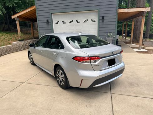 Used 2022 Toyota Corolla LE FWD image 11