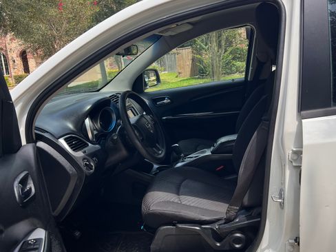 Used 2014 Dodge Journey American Value Package FWD image 6
