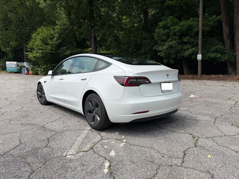 Used 2021 Tesla Model 3 Standard Range Plus RWD image 6
