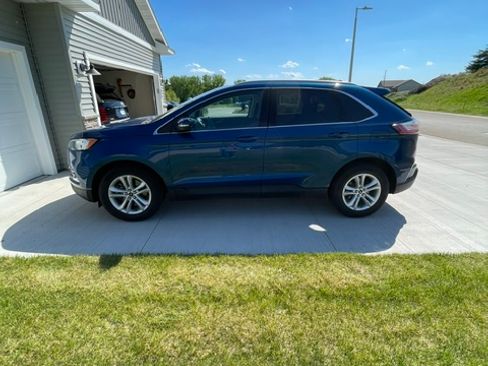 Used 2020 Ford Edge SEL w/ Cold Weather Package AWD/4WD image 10