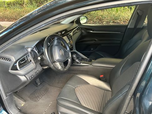 Used 2018 Toyota Camry SE image 10