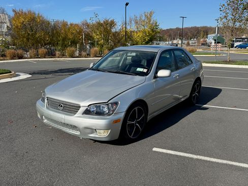 Used 2001 Lexus IS 300 RWD image 2