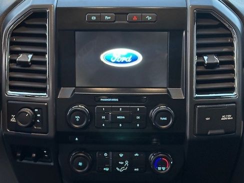 Used 2017 Ford F250 XLT w/ XLT Value Package image 11