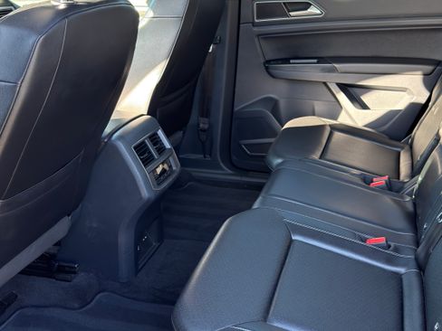Used 2018 Volkswagen Atlas SEL image 5