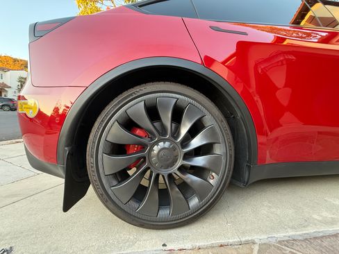Used 2022 Tesla Model Y Performance image 22