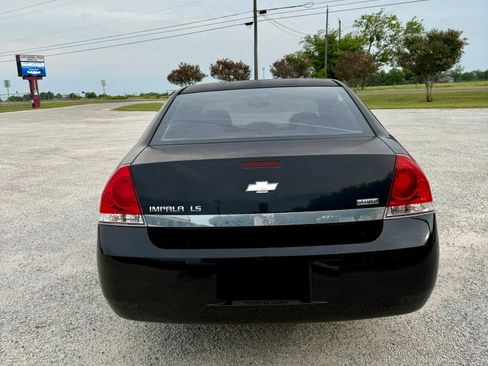 Used 2009 Chevrolet Impala LS FWD image 4