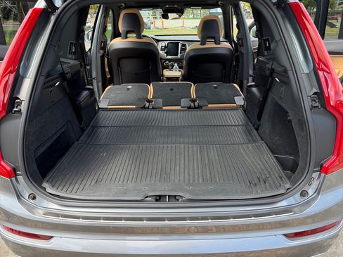 Used 2018 Volvo XC90 T6 Momentum w/ Convenience Package AWD/4WD image 17