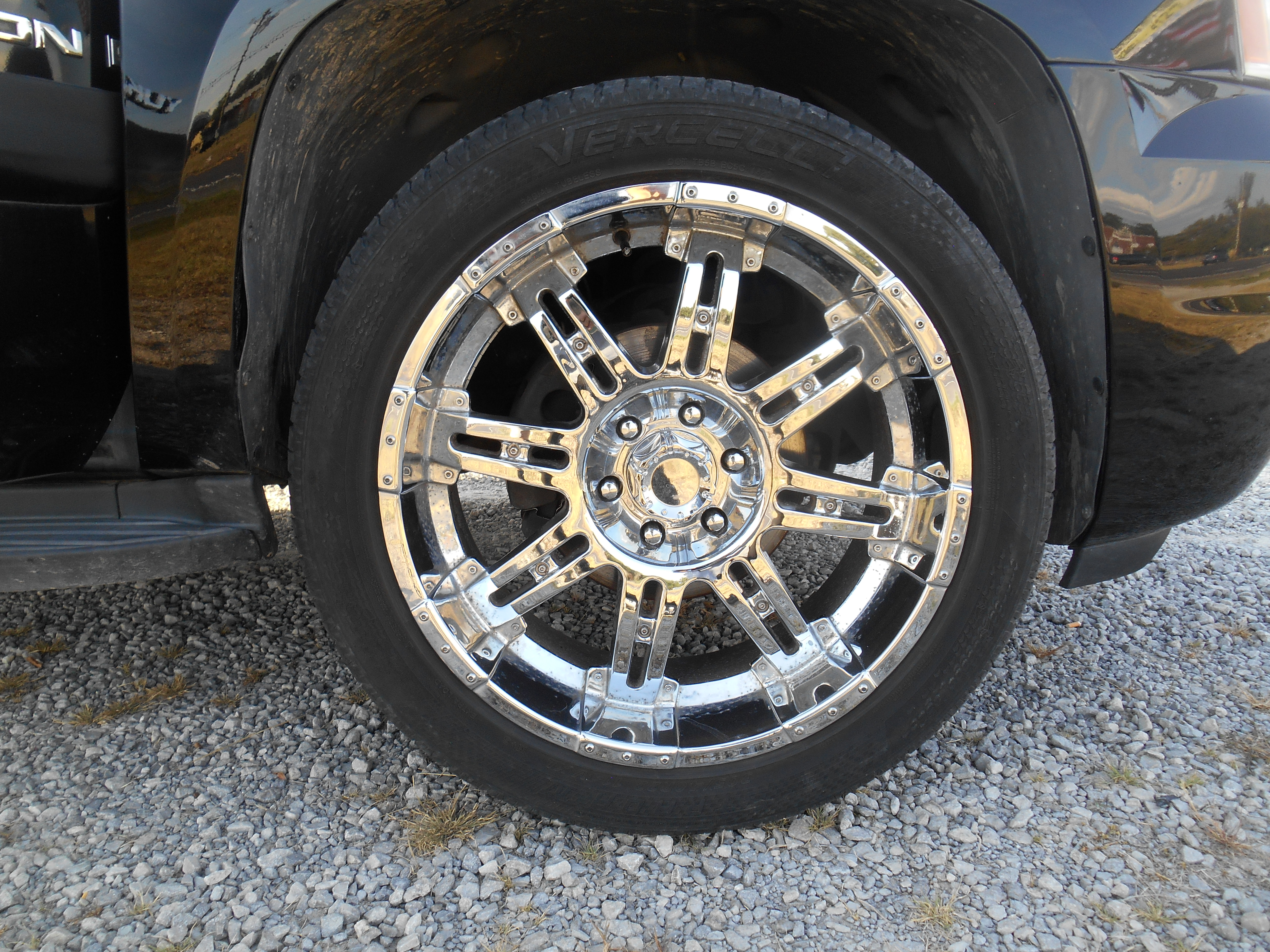 Used 2007 GMC Yukon SLE RWD image 9