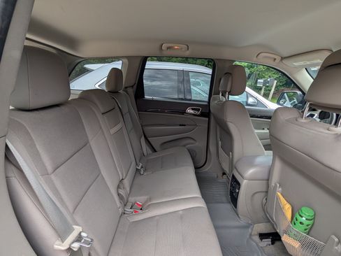 Used 2013 Jeep Grand Cherokee Laredo image 12