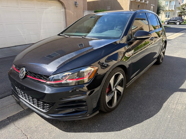 Used 2018 Volkswagen GTI SE w/ SE Leather Package FWD image 1