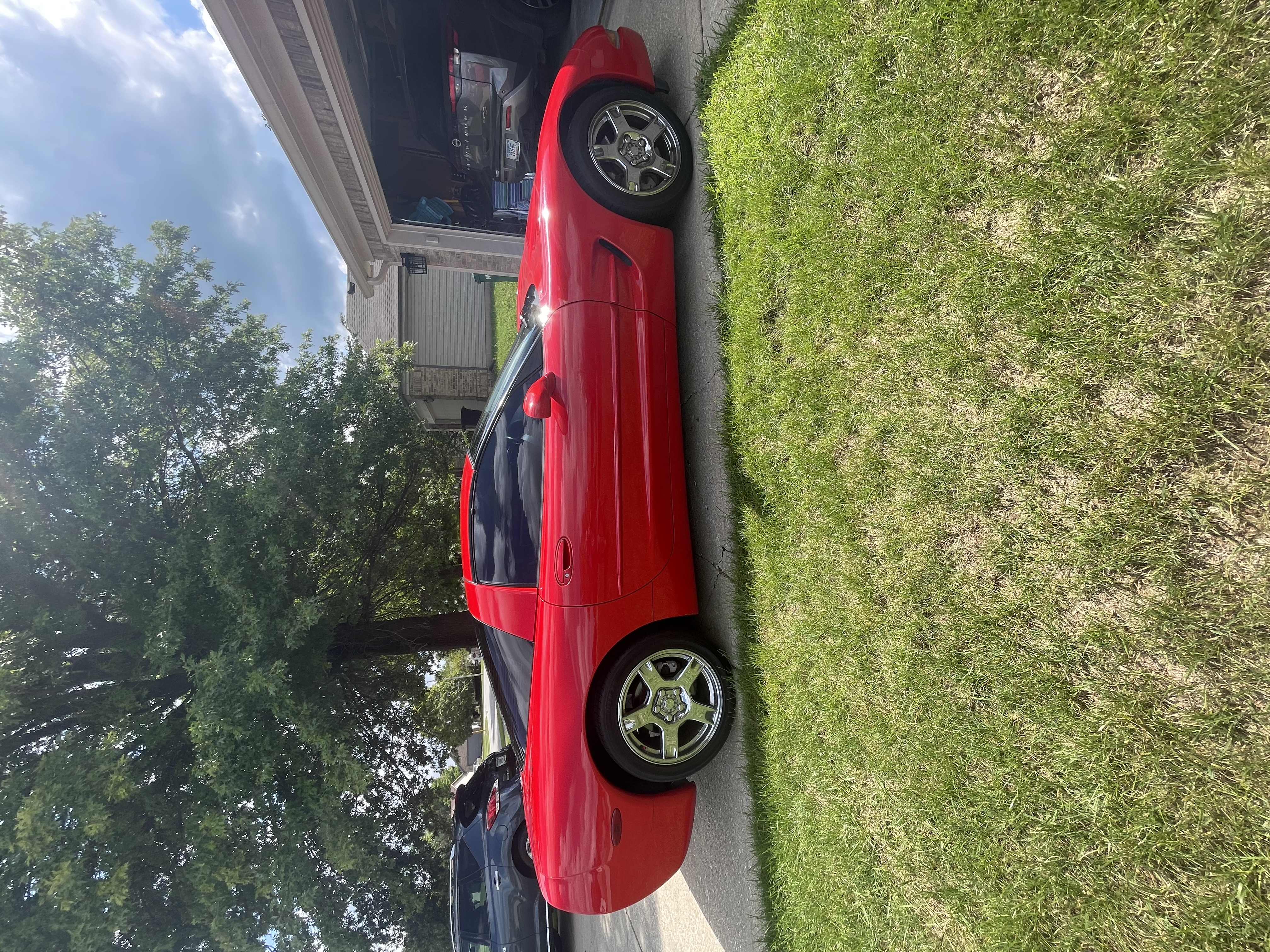Used 1998 Chevrolet Corvette Coupe w/ Roof Pkg RWD image 1
