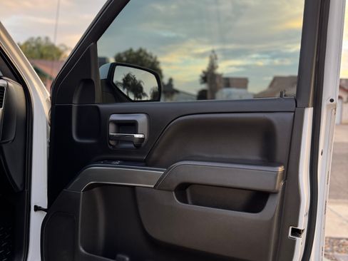 Used 2018 Chevrolet Silverado 1500 LT w/ Texas Edition image 13