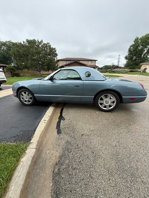 Used 2005 Ford Thunderbird RWD image 11
