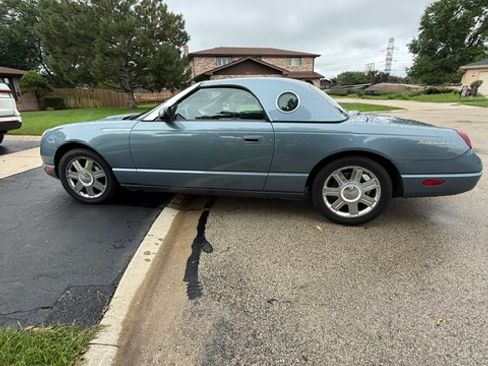 Used 2005 Ford Thunderbird RWD image 11