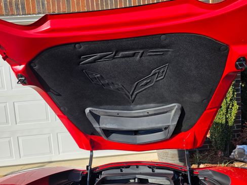 Used 2015 Chevrolet Corvette Z06 w/ 3LZ Preferred Equipment Group image 2