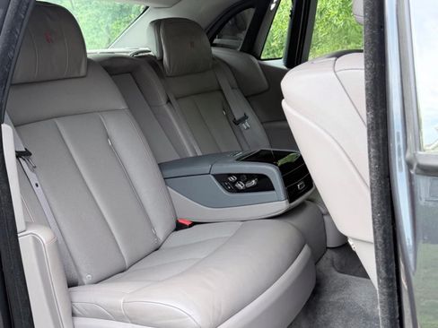 Used 2018 Rolls-Royce Phantom Sedan RWD image 14