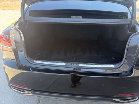 Used 2018 Lexus LS 500 AWD w/ Interior Upgrade Package image 17